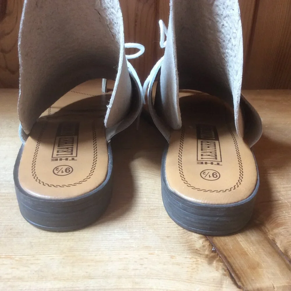 The Genuine Leather Collection White Western Thong Sandals Size 9.5 - Picture 4 of 9
